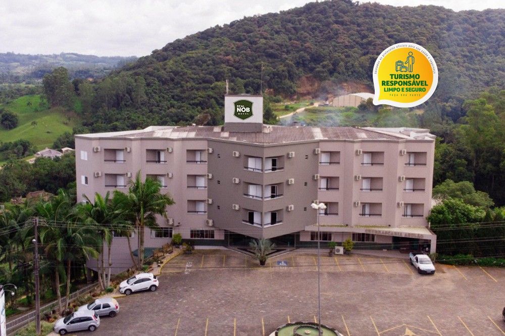 fachada do Real NOB Hotel